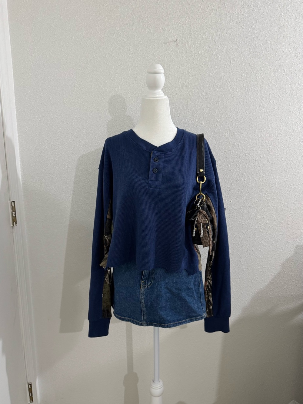 Blue cropped camo long sleeve